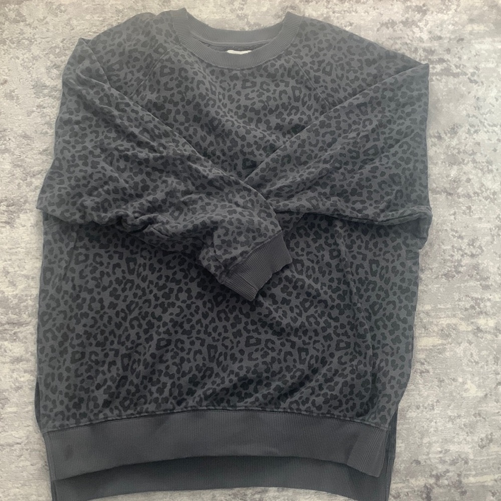 Gently worn AE animal print sweatshirt